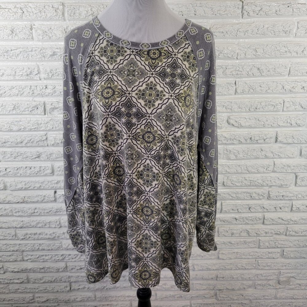 Cato Est 1946 Tunic 18W 20W Gray Green Geometric Long Raglan Sleeve GEO71XE